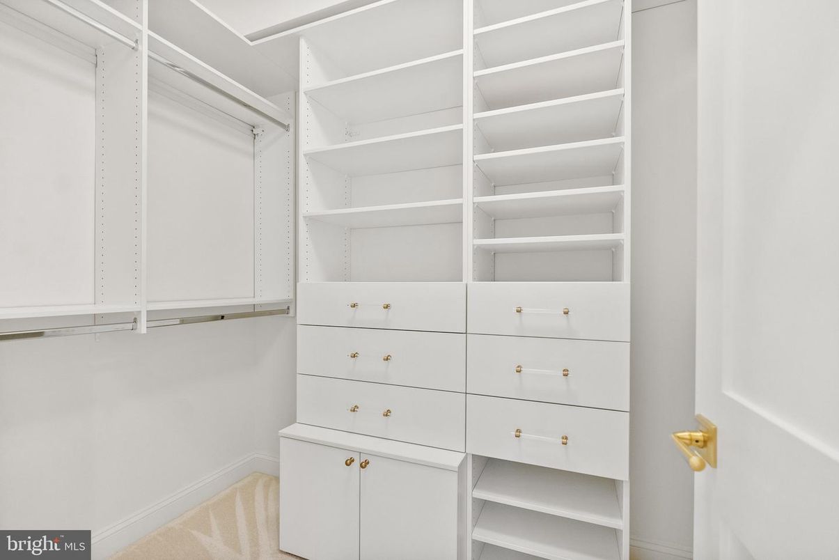 Interior, Walk-in Closets