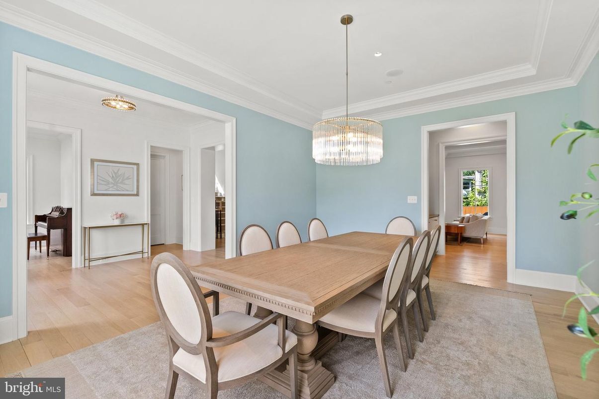 Chandelier, Dining room, Interior, Recessed Lighting, Wood Texture Flooring