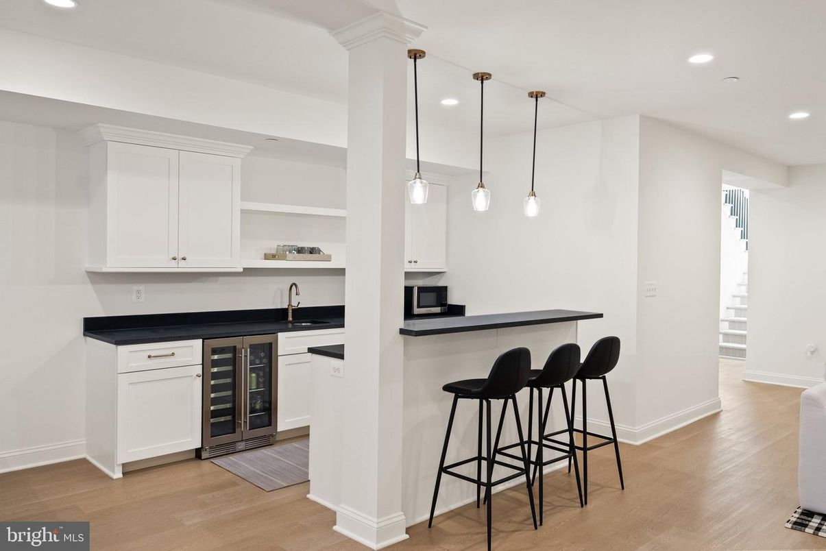 Interior, Kitchen, Pendant Lights, Recessed Lighting, Wood Texture Flooring