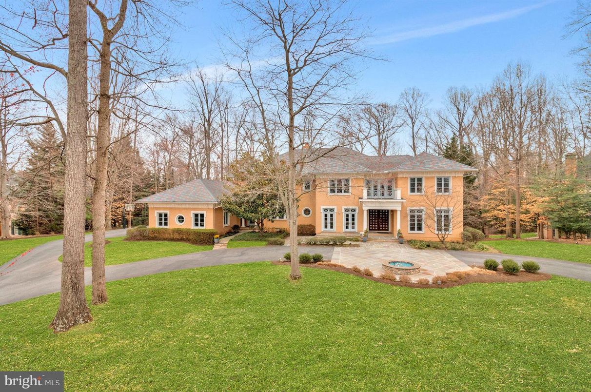 Backyard, Exterior, Facade, Georgian