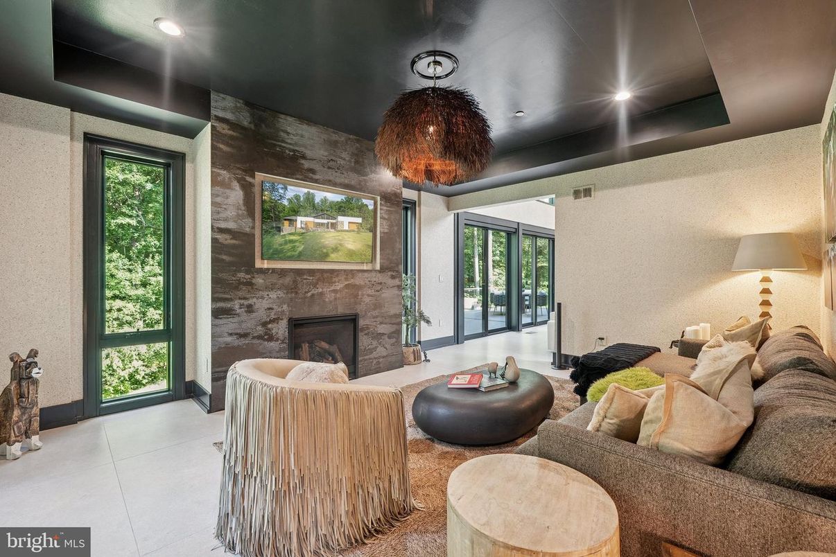 Fireplace, Interior, Living room, Recessed Lighting