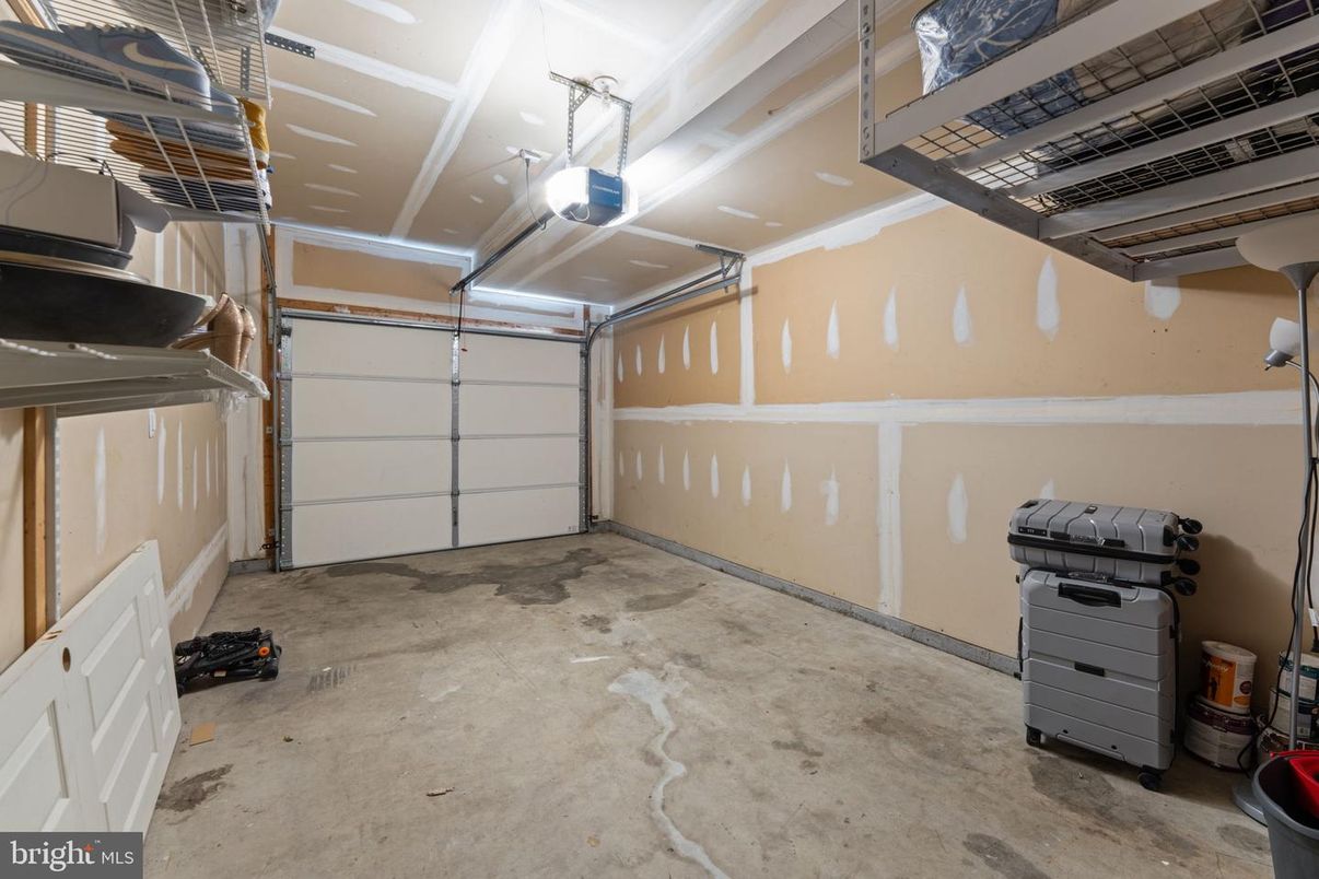 Garage, Interior