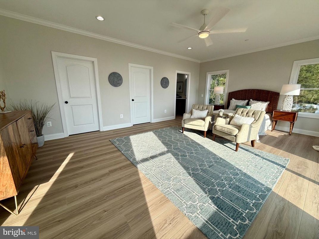 Bedroom, Interior, Living room, Recessed Lighting, Wood Texture Flooring