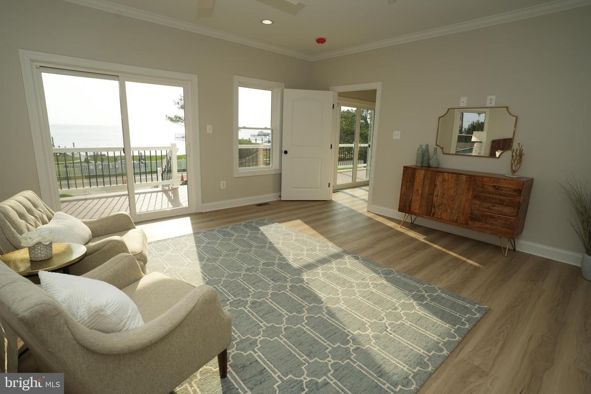 Interior, Recessed Lighting, Water, Wood Texture Flooring