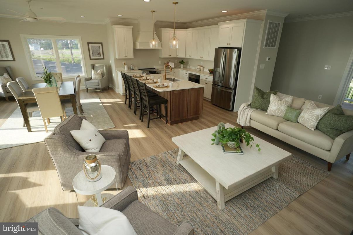Dining room, Interior, Kitchen, Living room, Pendant Lights, Recessed Lighting, Stainless Steel Appliances, Wood Texture Flooring
