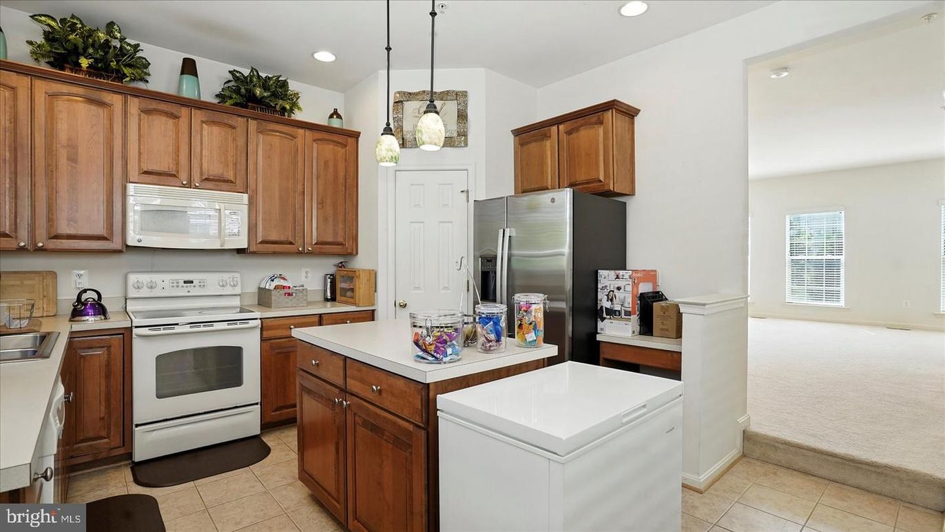 Interior, Kitchen, Pendant Lights, Recessed Lighting