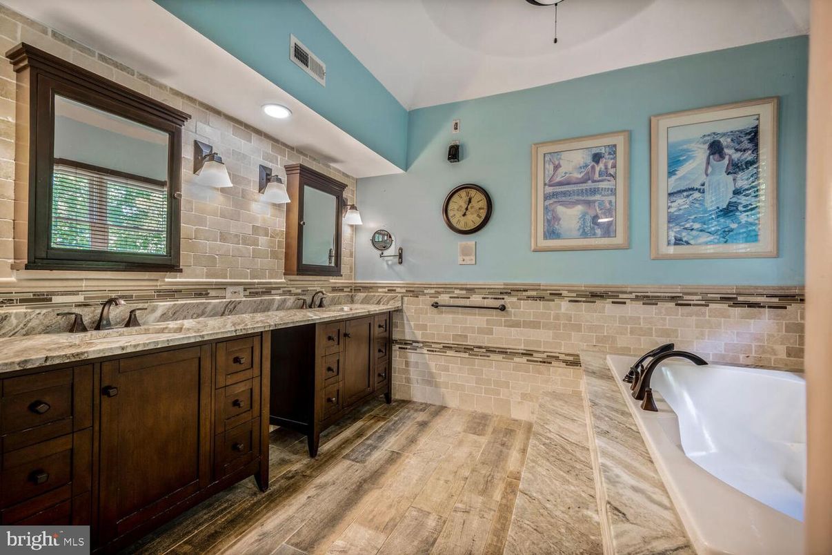 Bathroom, Dual Sink Vanities, Interior, Recessed Lighting, Wood Texture Flooring