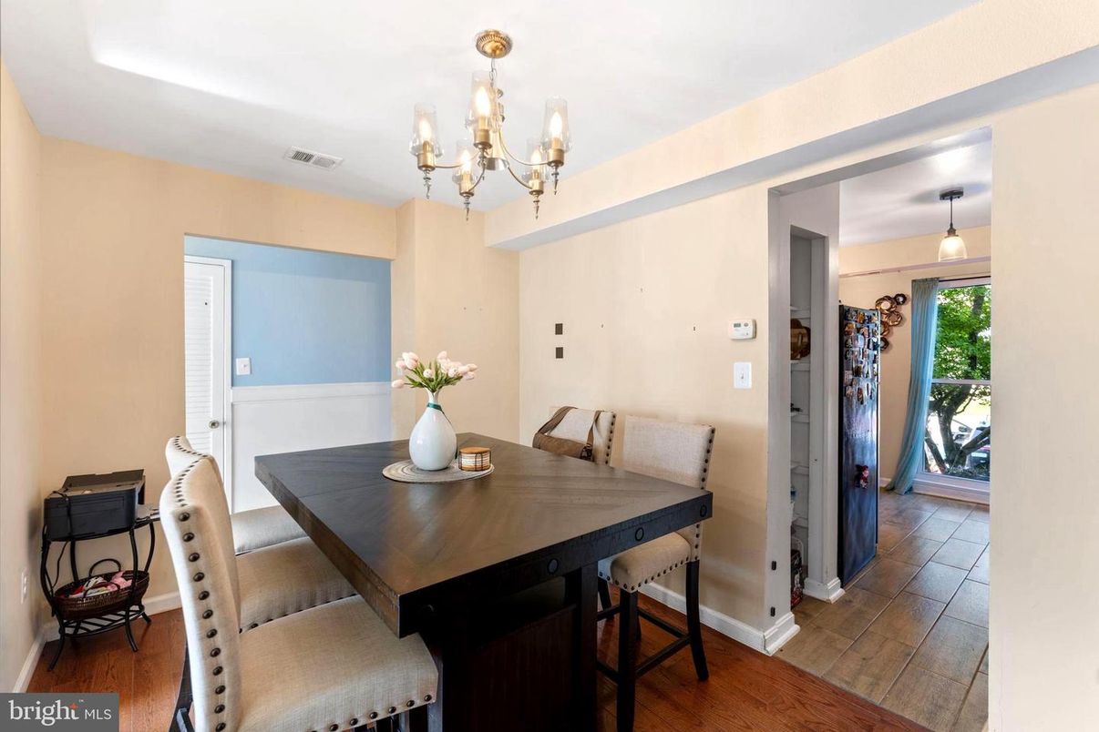 Chandelier, Dining room, Interior, Wood Texture Flooring