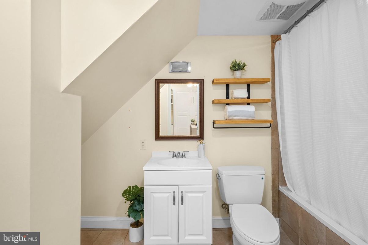Bathroom, Interior