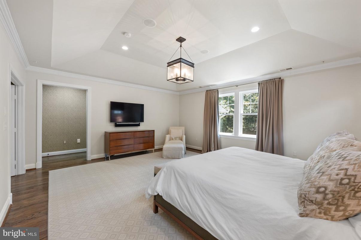 Bedroom, Interior, Pendant Lights, Recessed Lighting, Wood Texture Flooring