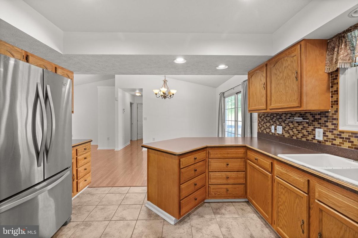 Chandelier, Interior, Kitchen, Recessed Lighting, Wood Texture Flooring