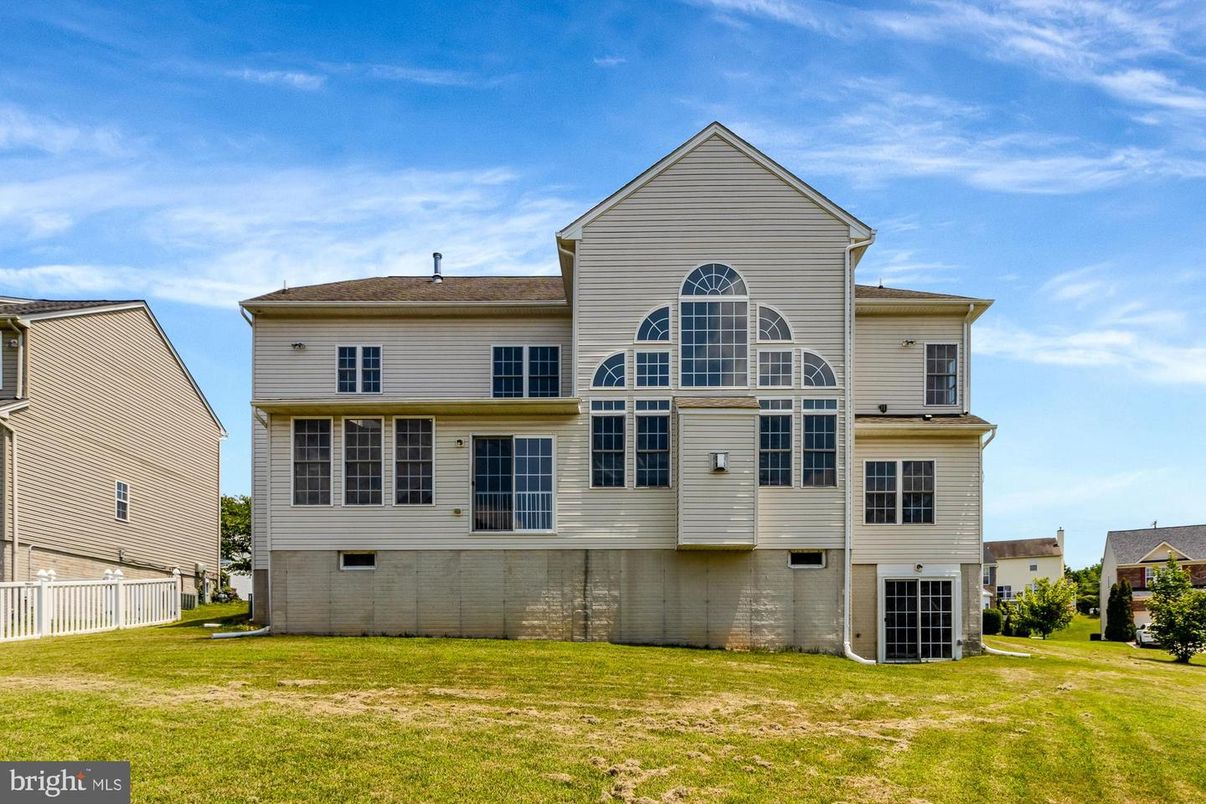 Attached, Backyard, Exterior, Facade, Farmhouse