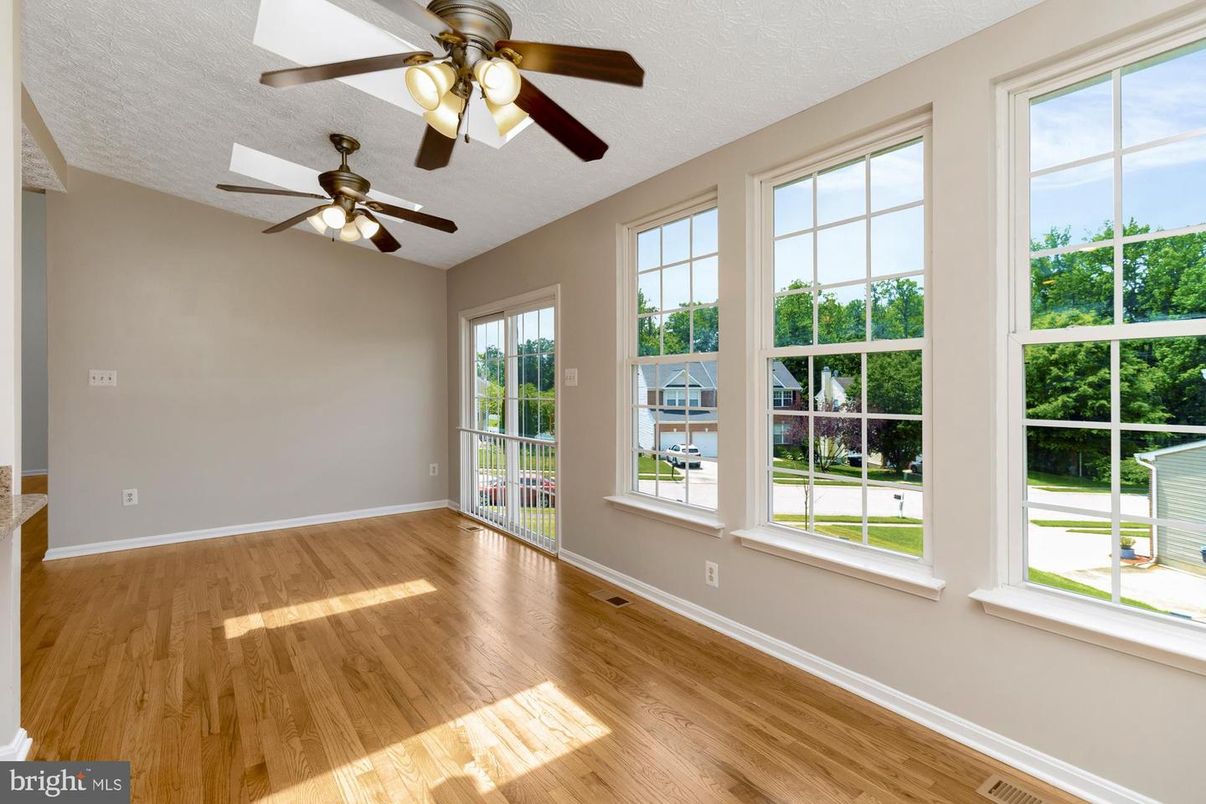 Empty room, Interior, Water, Wood Texture Flooring