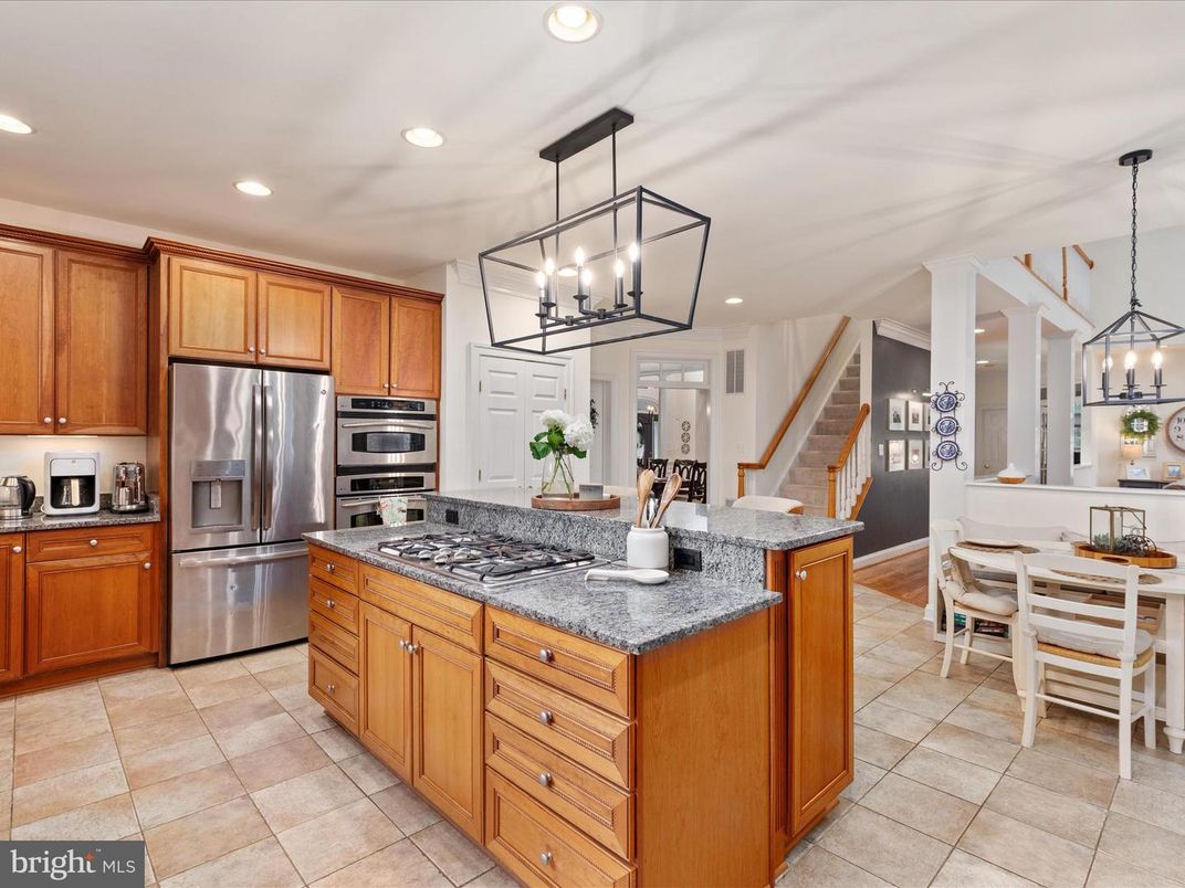 Dining room, Interior, Kitchen, Pendant Lights, Recessed Lighting, Stainless Steel Appliances