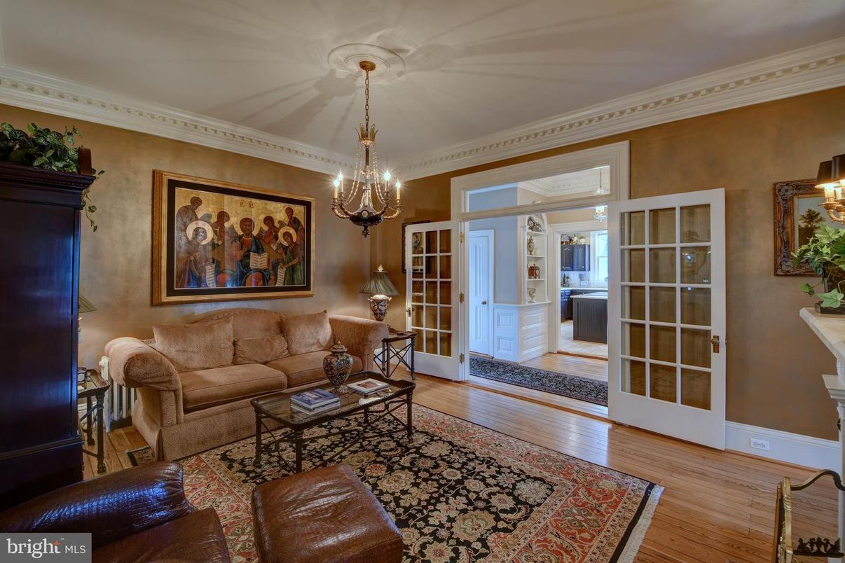 Chandelier, Interior, Living room, Wood Texture Flooring