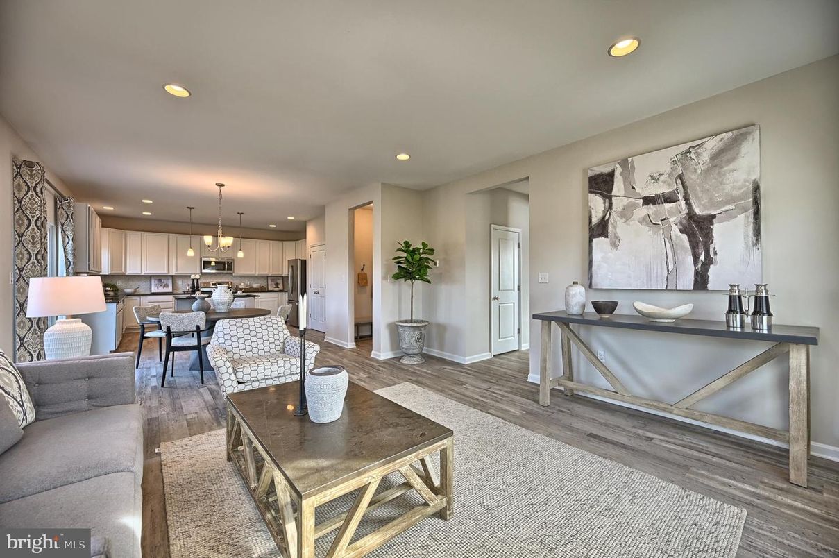 Dining room, Interior, Kitchen, Living room, Pendant Lights, Recessed Lighting, Stainless Steel Appliances, Wood Texture Flooring
