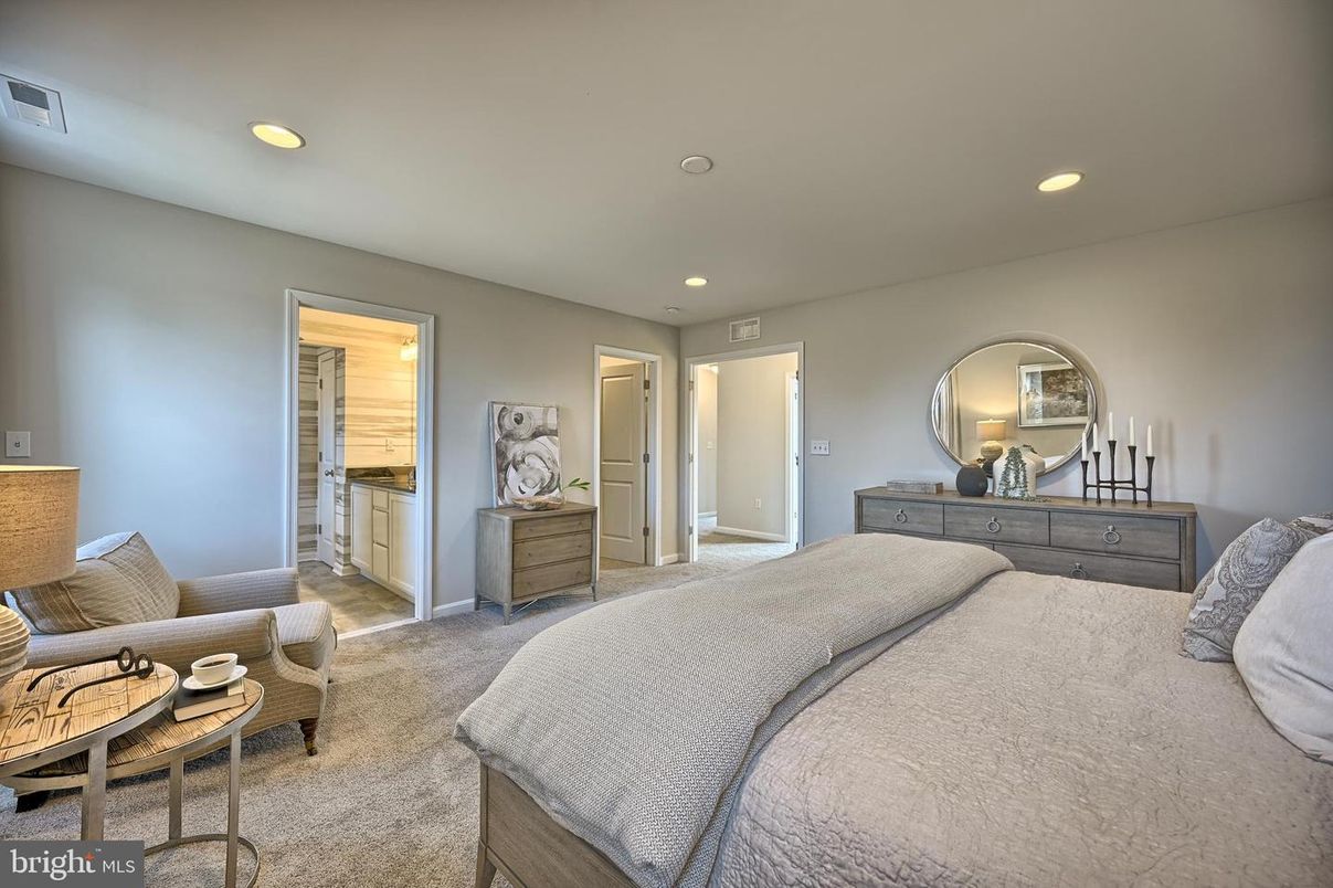 Bedroom, Interior, Recessed Lighting