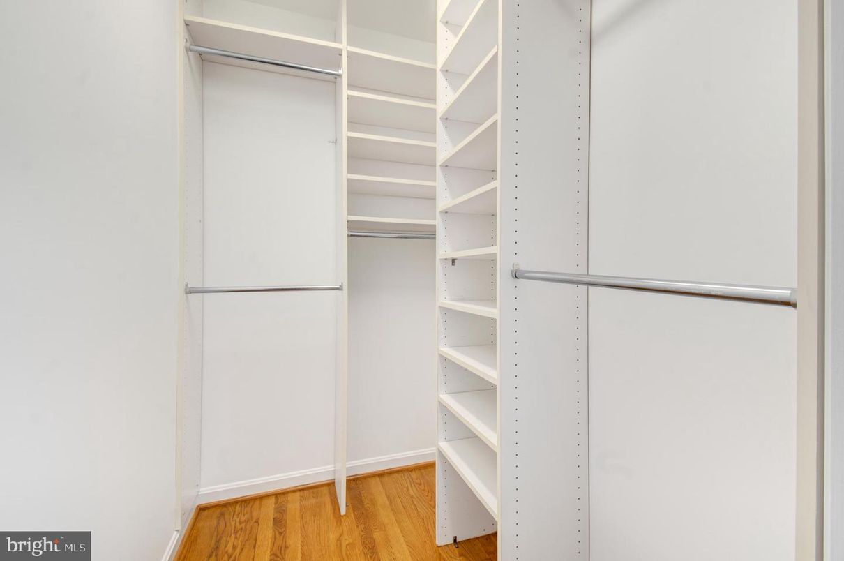 Interior, Walk-in Closets, Wood Texture Flooring