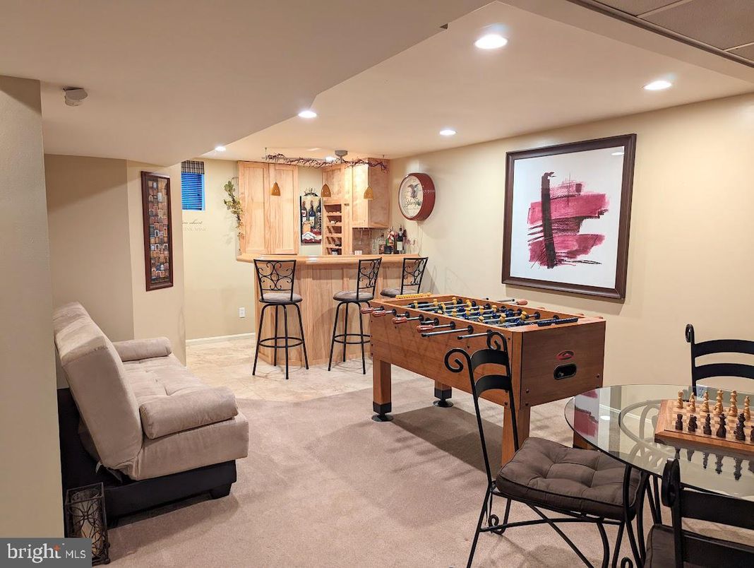 Game Room, Interior, Recessed Lighting