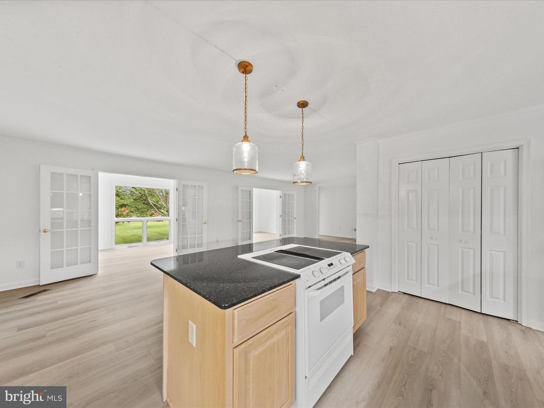 Interior, Kitchen, Pendant Lights, Wood Texture Flooring