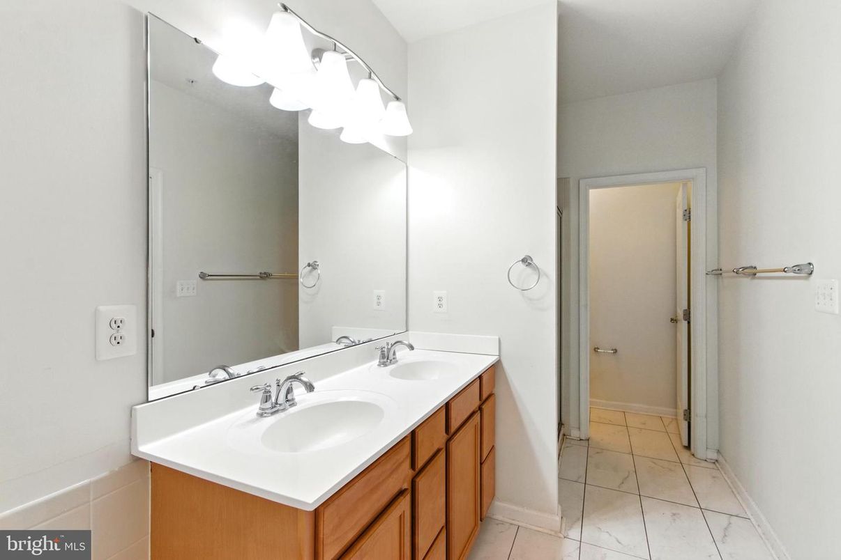Bathroom, Dual Sink Vanities, Interior, Marble