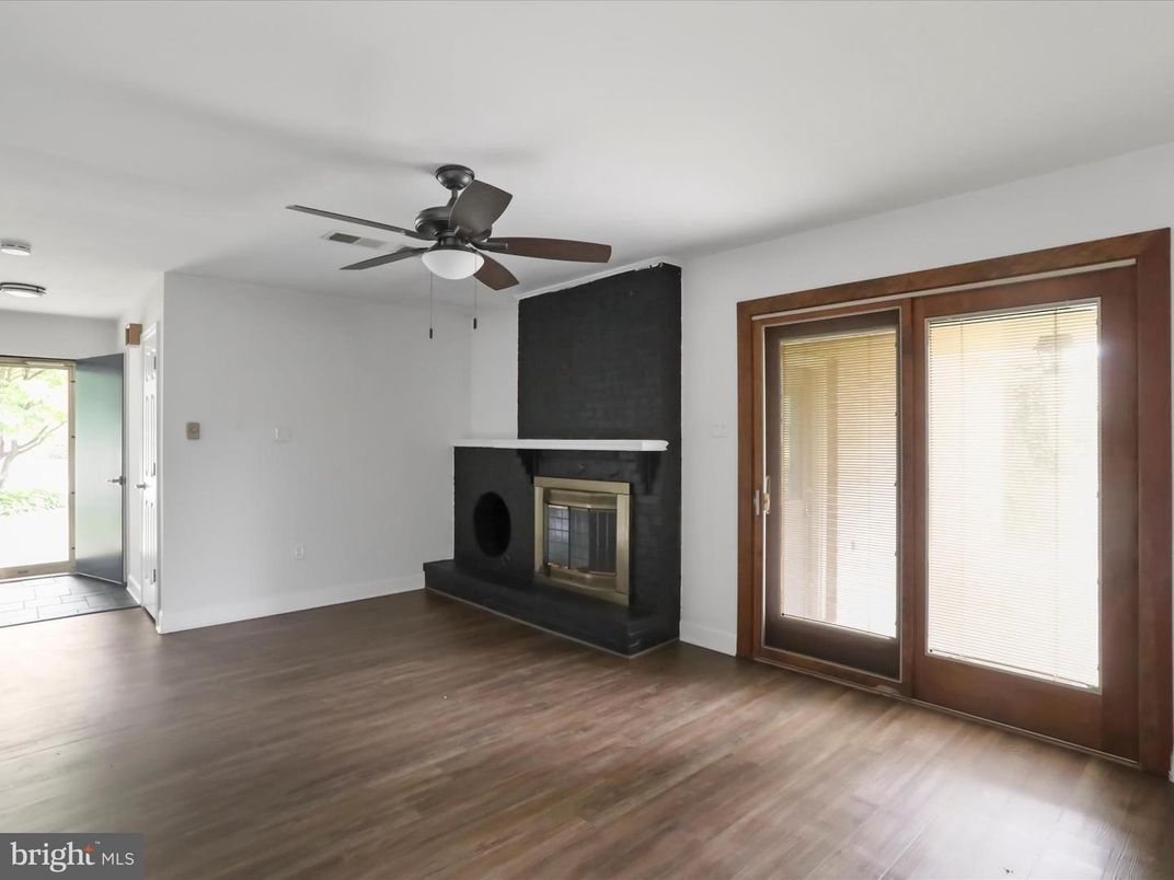 Empty room, Fireplace, Interior, Wood Texture Flooring