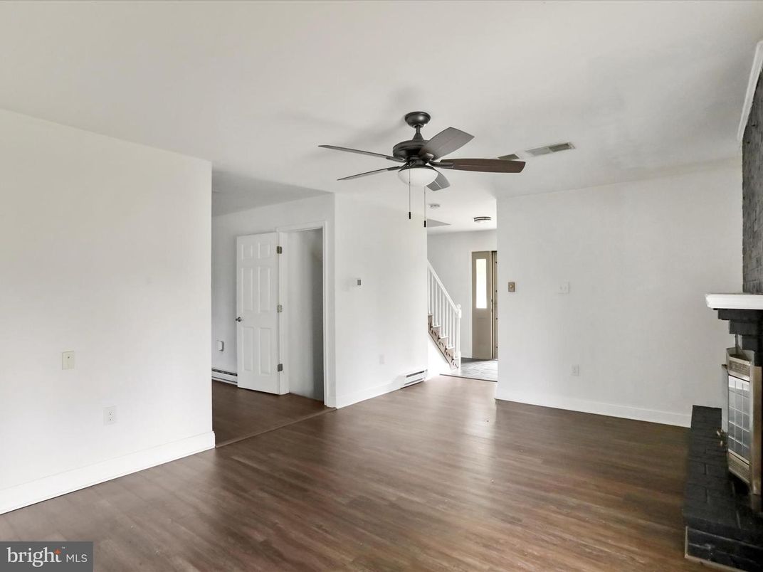 Empty room, Fireplace, Interior, Wood Texture Flooring