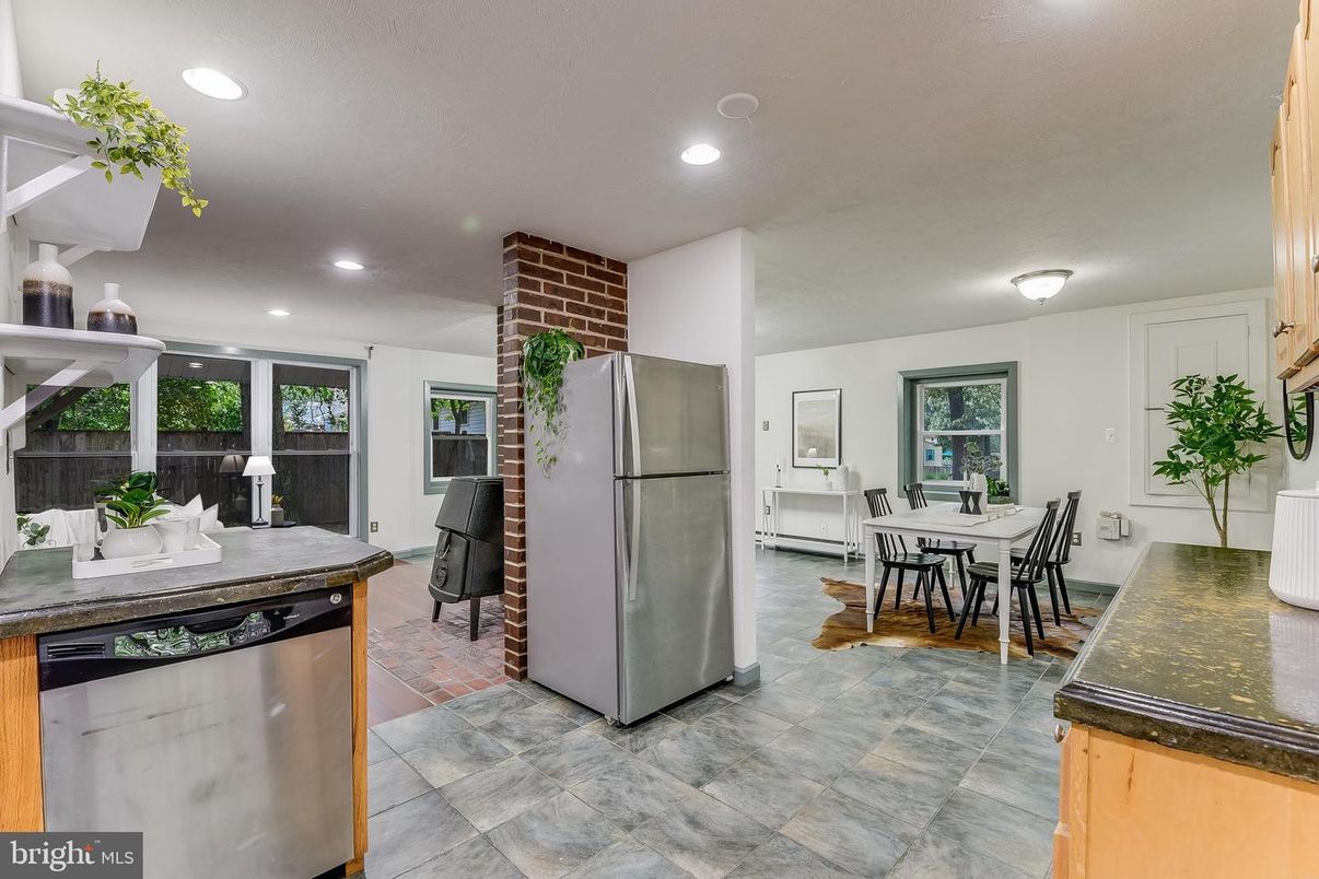 Dining room, Interior, Kitchen, Recessed Lighting