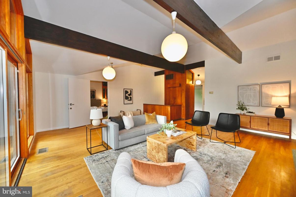 Interior, Living room, Pendant Lights, Wooden Beams, Wood Texture Flooring