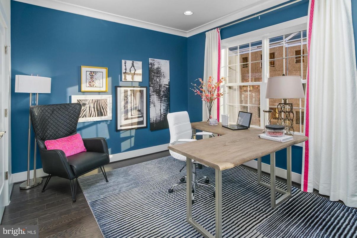 Home Office, Interior, Recessed Lighting, Wood Texture Flooring