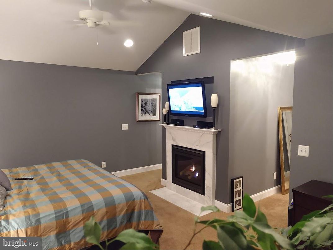 Bedroom, Fireplace, Interior, Recessed Lighting