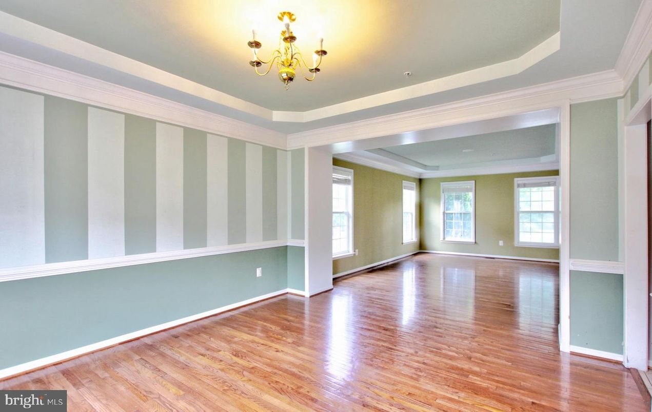 Chandelier, Empty room, Interior, Wood Texture Flooring
