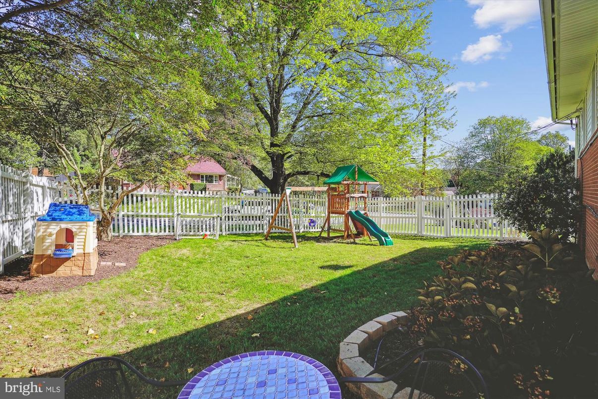 Backyard, Exterior, Playground