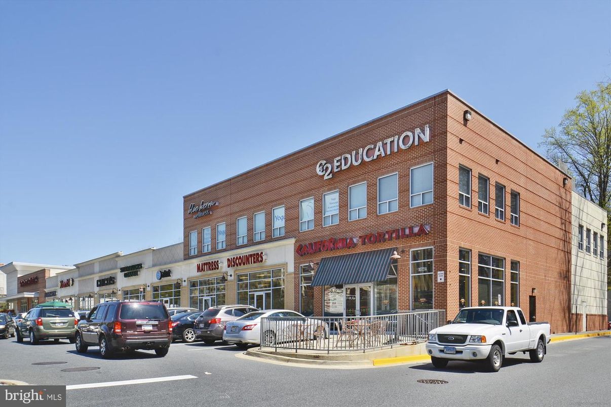 Exterior, Facade, Brick Facade, Condo Building