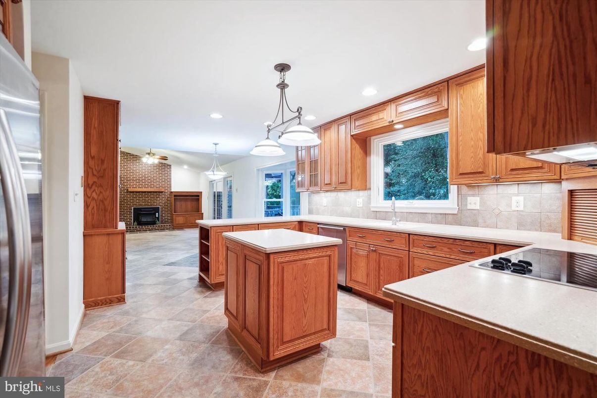 Fireplace, Interior, Kitchen, Pendant Lights, Recessed Lighting, Stainless Steel Appliances