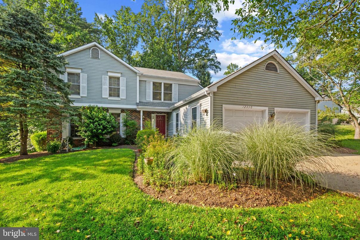 Attached, Exterior, Facade, Brick Facade, Farmhouse