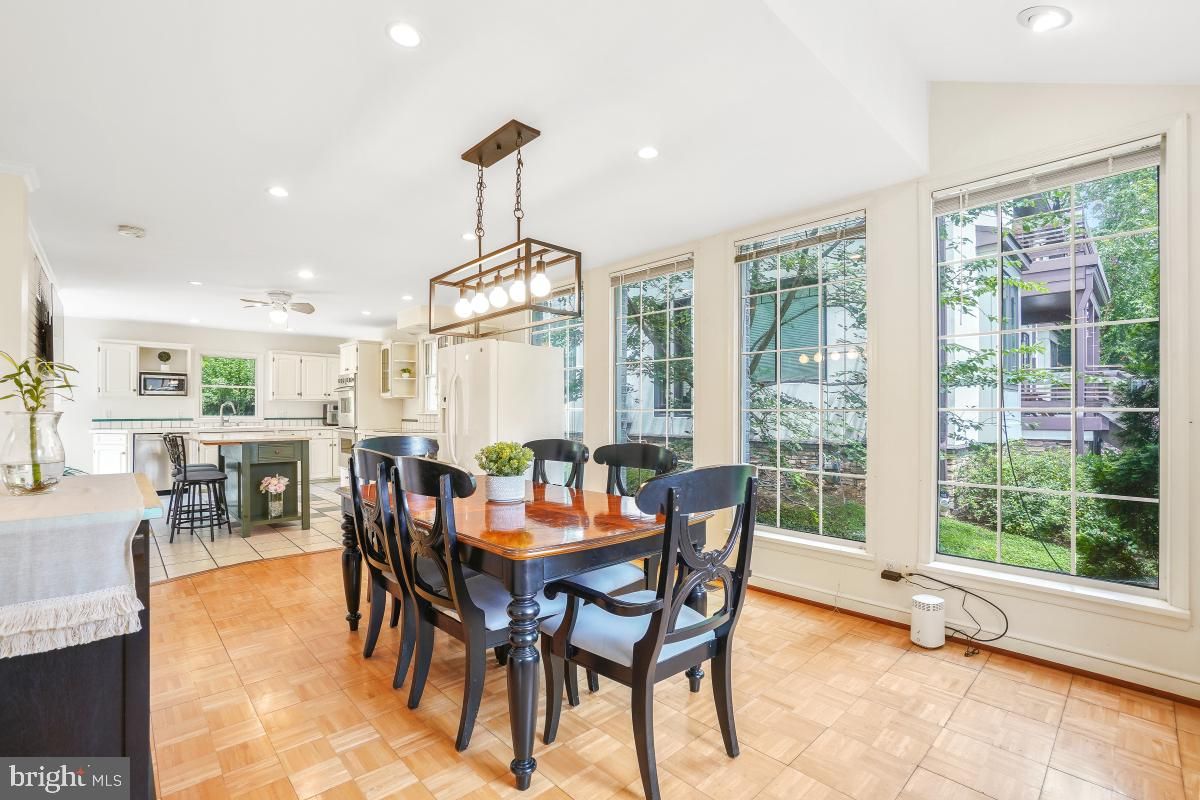 Dining room, Interior, Kitchen, Pendant Lights, Recessed Lighting