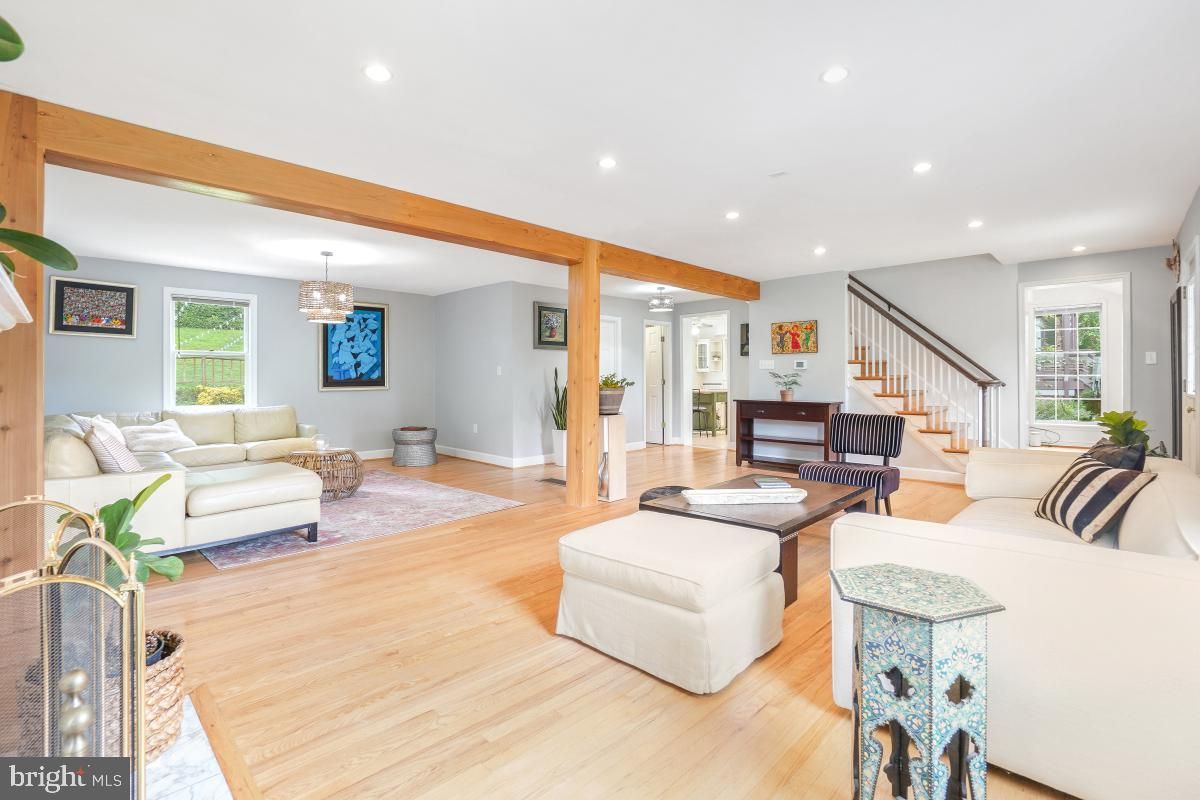 Chandelier, Interior, Living room, Recessed Lighting, Wooden Beams, Wood Texture Flooring