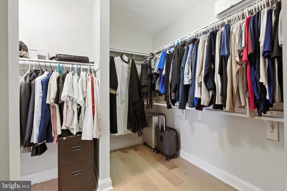 Interior, Walk-in Closets, Wood Texture Flooring