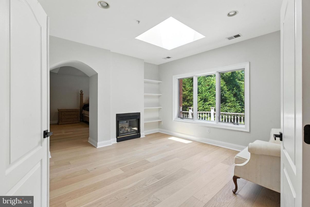 Fireplace, Interior, Recessed Lighting, Wood Texture Flooring