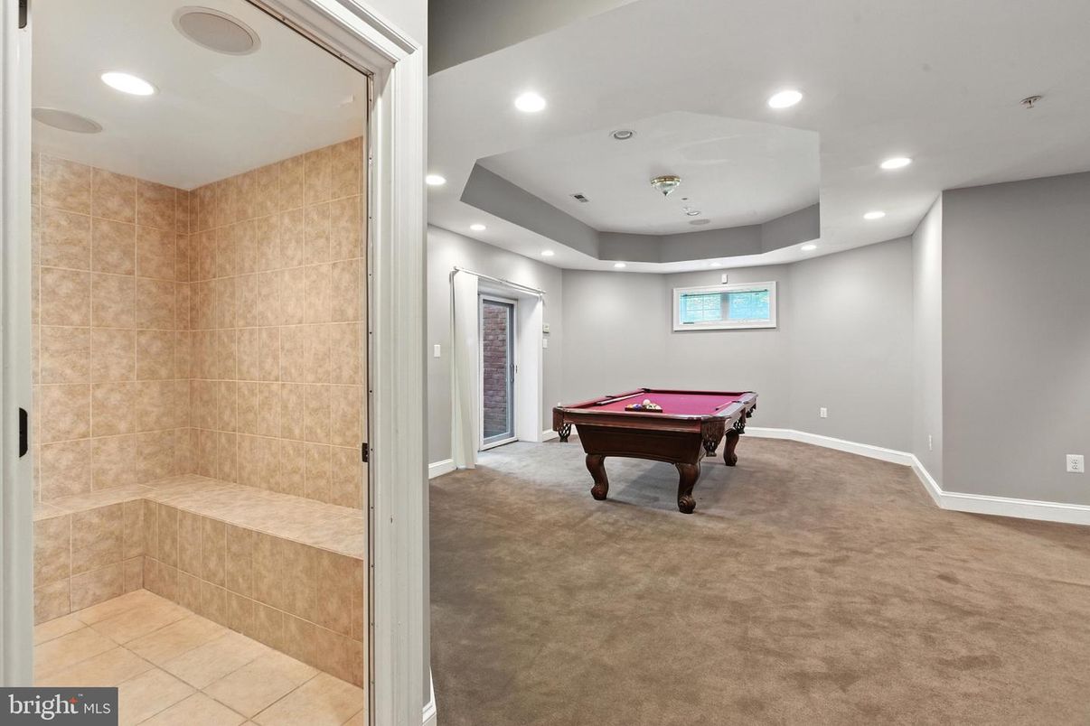 Billiard Table, Game Room, Interior, Recessed Lighting