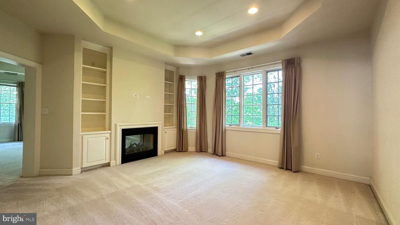 Empty room, Fireplace, Interior, Recessed Lighting