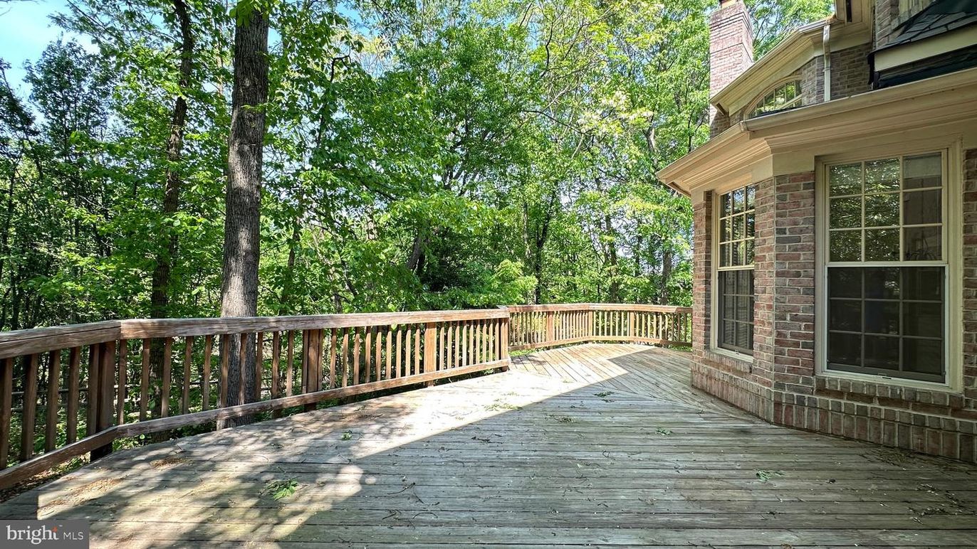 Exterior, Wood Texture Flooring