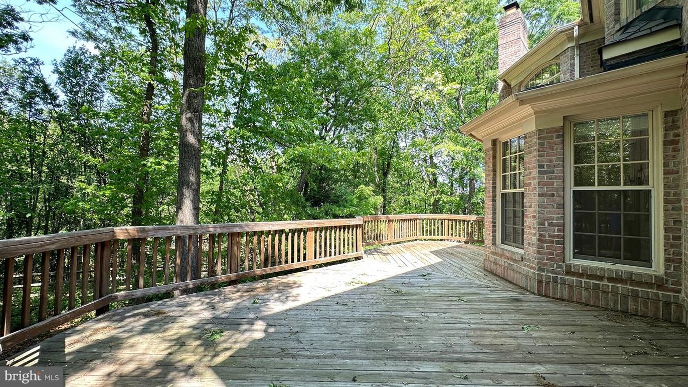 Exterior, Wood Texture Flooring