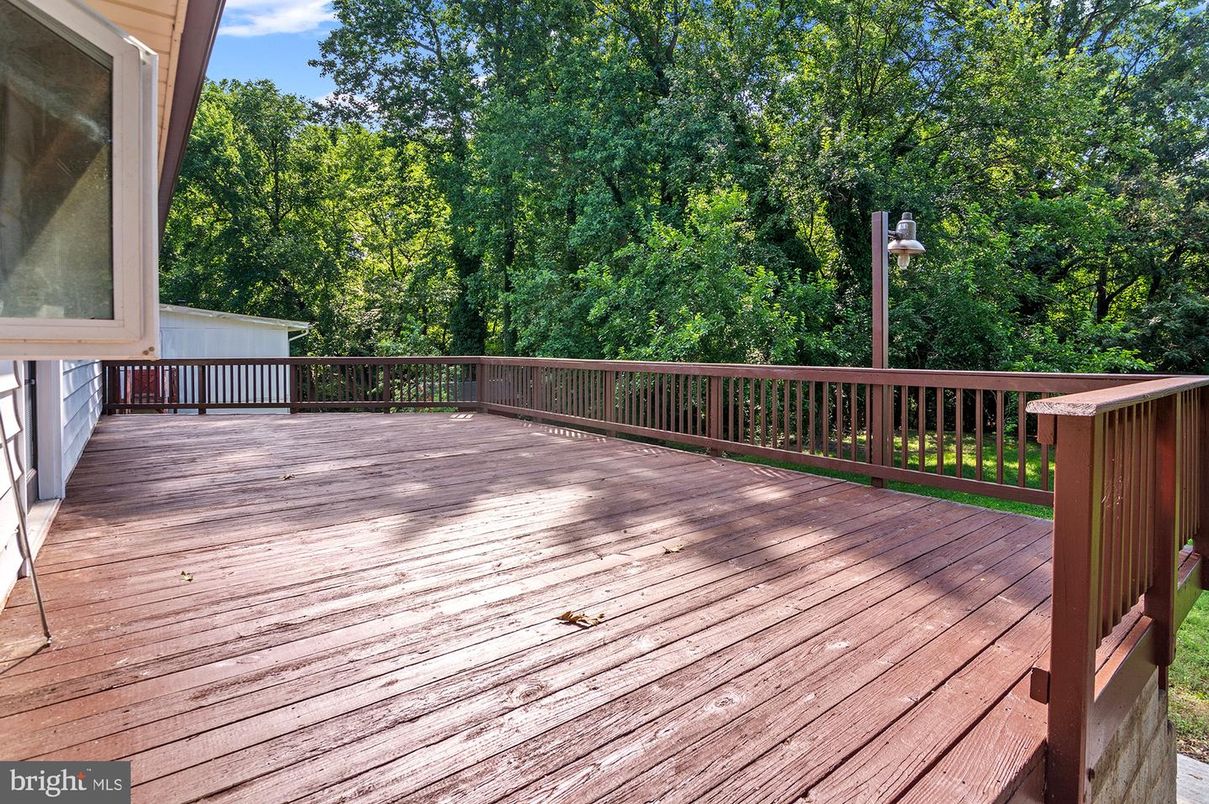 Exterior, Wood Texture Flooring