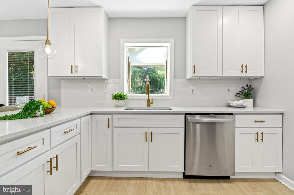 Interior, Kitchen, Pendant Lights, Stainless Steel Appliances, Wood Texture Flooring