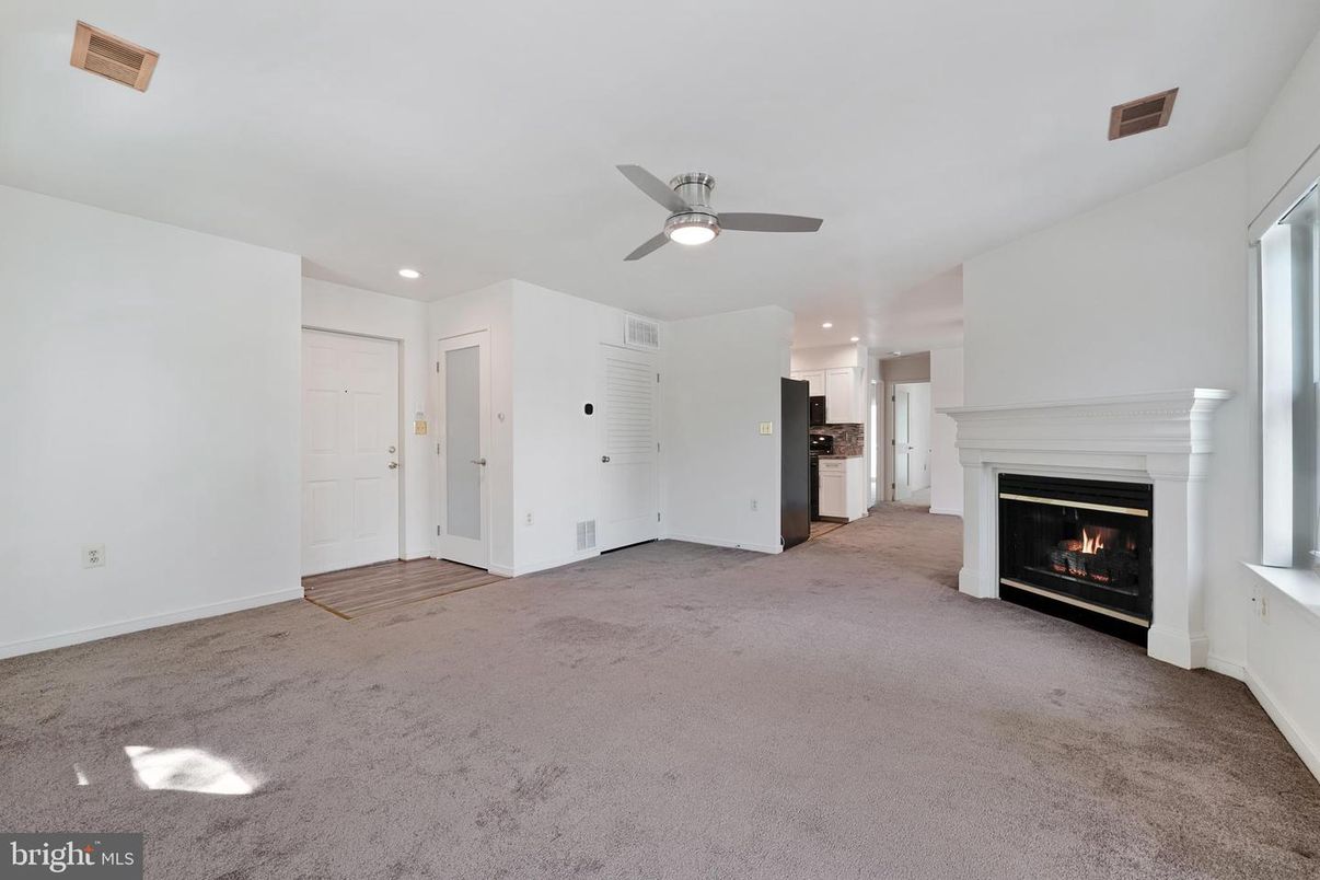 Empty room, Fireplace, Interior, Recessed Lighting