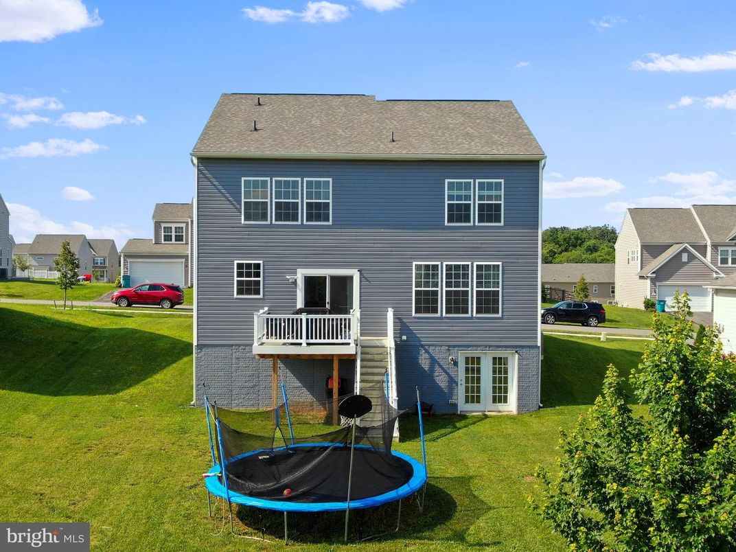 Backyard, Exterior, Playground