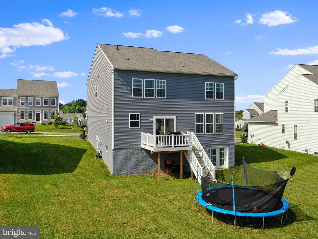 Backyard, Exterior, Playground