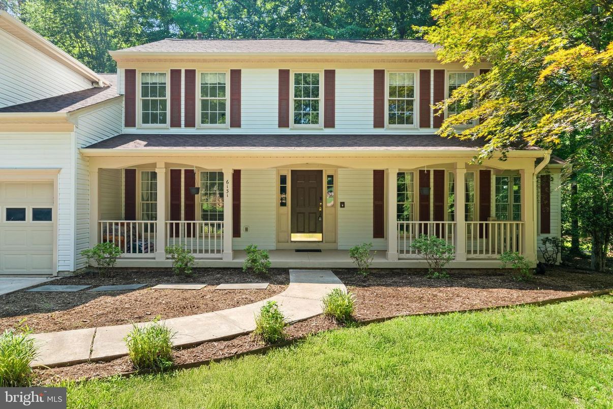 Attached, Exterior, Facade, Georgian